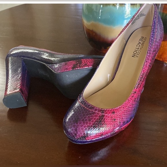 Kenneth Cole‎ Reaction Snakeskin Print Block Heel Pumps Purple Pink - Picture 3 of 4